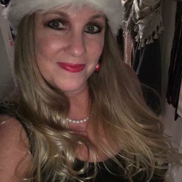 Meet your Posher, Chris - Picture 1 of 1